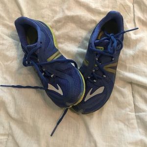 Women’s Brooks sneakers